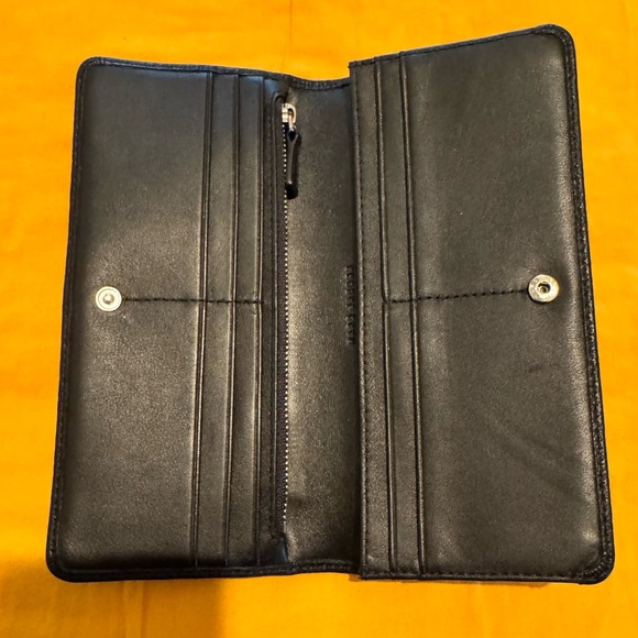 Marc Jacobs Gotham City Black Pebbled Leather Wallet - Picture 3 of 6